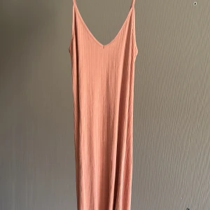 Klänning - I fint skick!