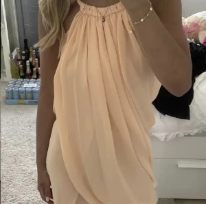 Klänning Mango - Supersnygg klänning från Mango. Finns inte längre att köpa💕