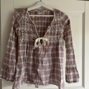 Odd Molly blus  - Superfin Odd Molly blus i fint skick! Stl 34