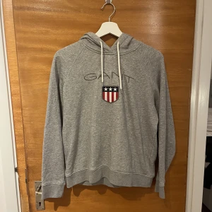 Gant hoodie  - Använd fåtal gånger, är som ny