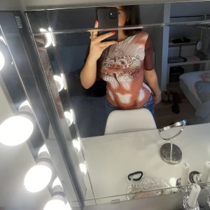 asball tröja! - Säljer denna supercoola typ mesh tröjan ! Den var från början långärmad men jag har klippt den kortärmad själv då jag tyckte det blev mycket snyggare! 💗