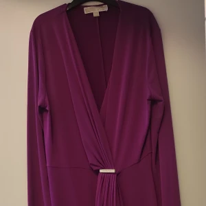 Beautiful klänning  - Väldigt vacker klänning I härlig färg.