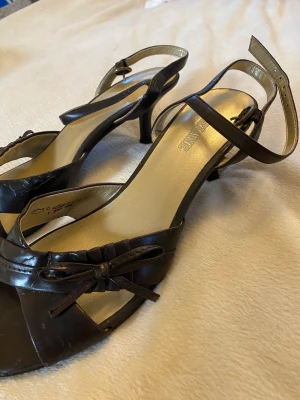 Små klackar  - Söta klackar super sköna att gå i