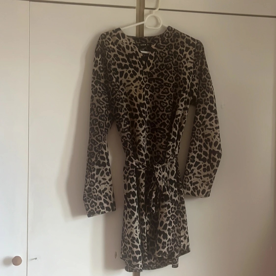 Långärmd sommarklänning 