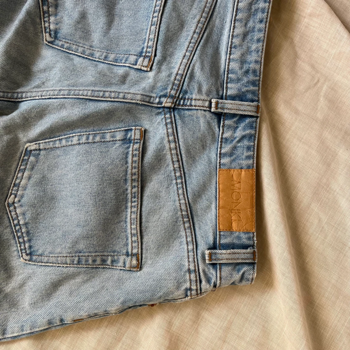 Ljusblåa Jeans - 90