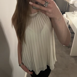 blus  - jättefin blus, använd en gång! 💗💗