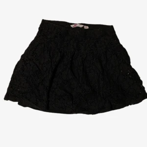 Gullig svart kjol - Svart kjol