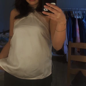 super fin topp!!!  - säljer denna superfina topp då den aldrig kmr t användning!! 