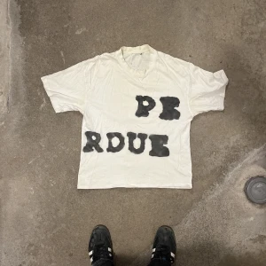Perdue T-shirt - Distressed T-shirt storlek M