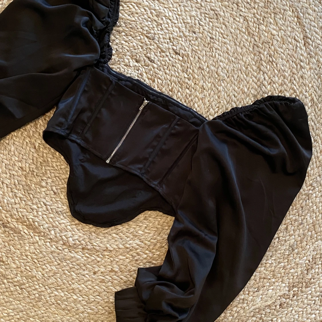 Svart crop topp - 91