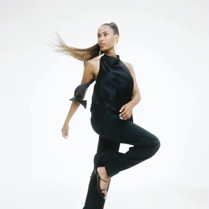 Festtop  - Säljer denna helt oanvända festoppen från bikbok 💞