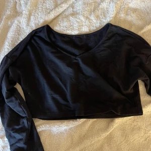 Tröja - Super najs svart tröja i fint skick☺️