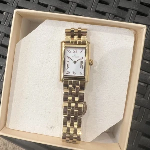 Mockberg timeless gold  - Mycket gott skick. Alla kedjor ingår för att justera storleken 