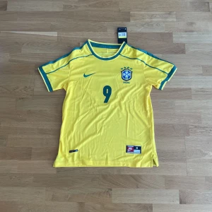 R9 hemmaställ - Skick 10/10 oanvänd.