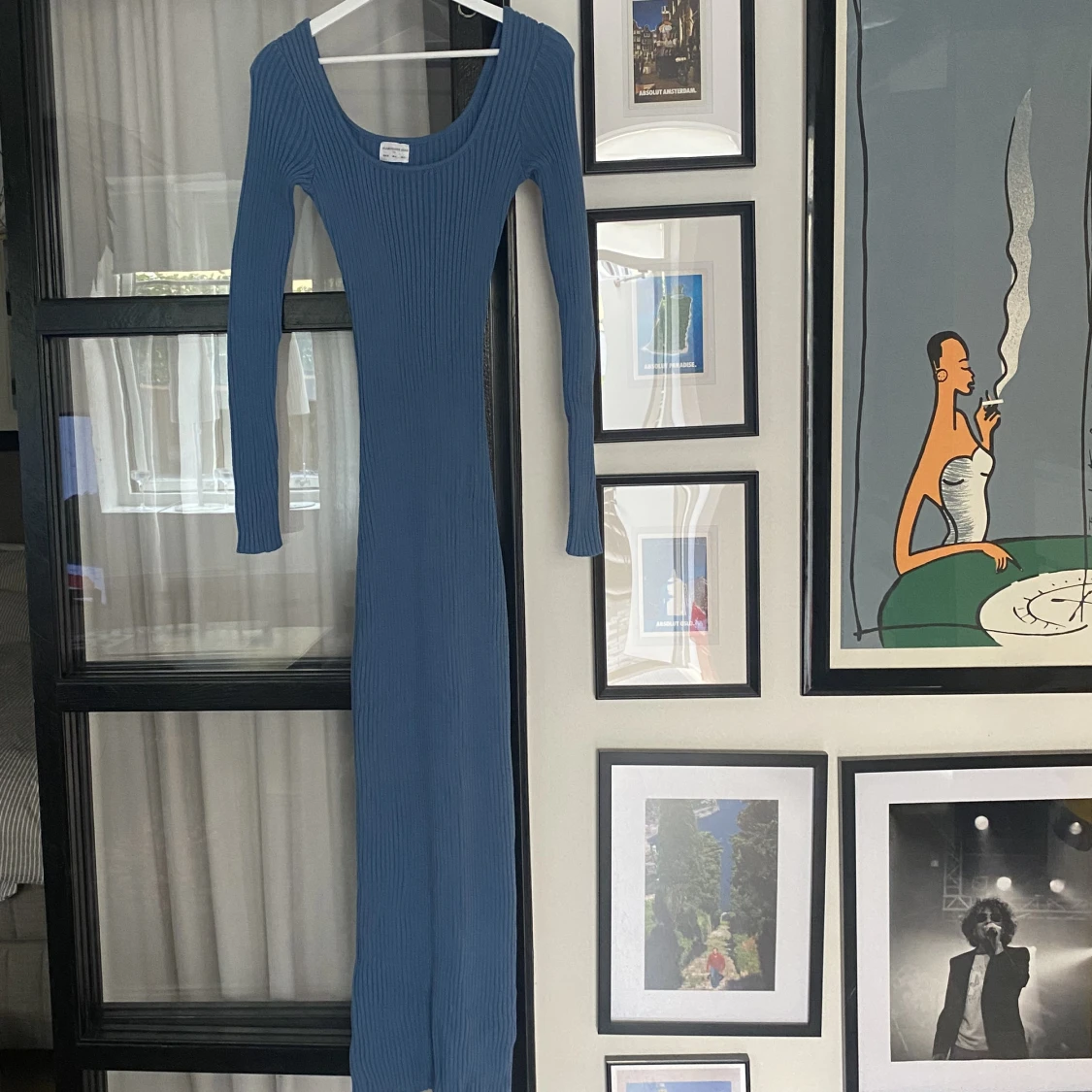 Lång stickad blå klänning - 91