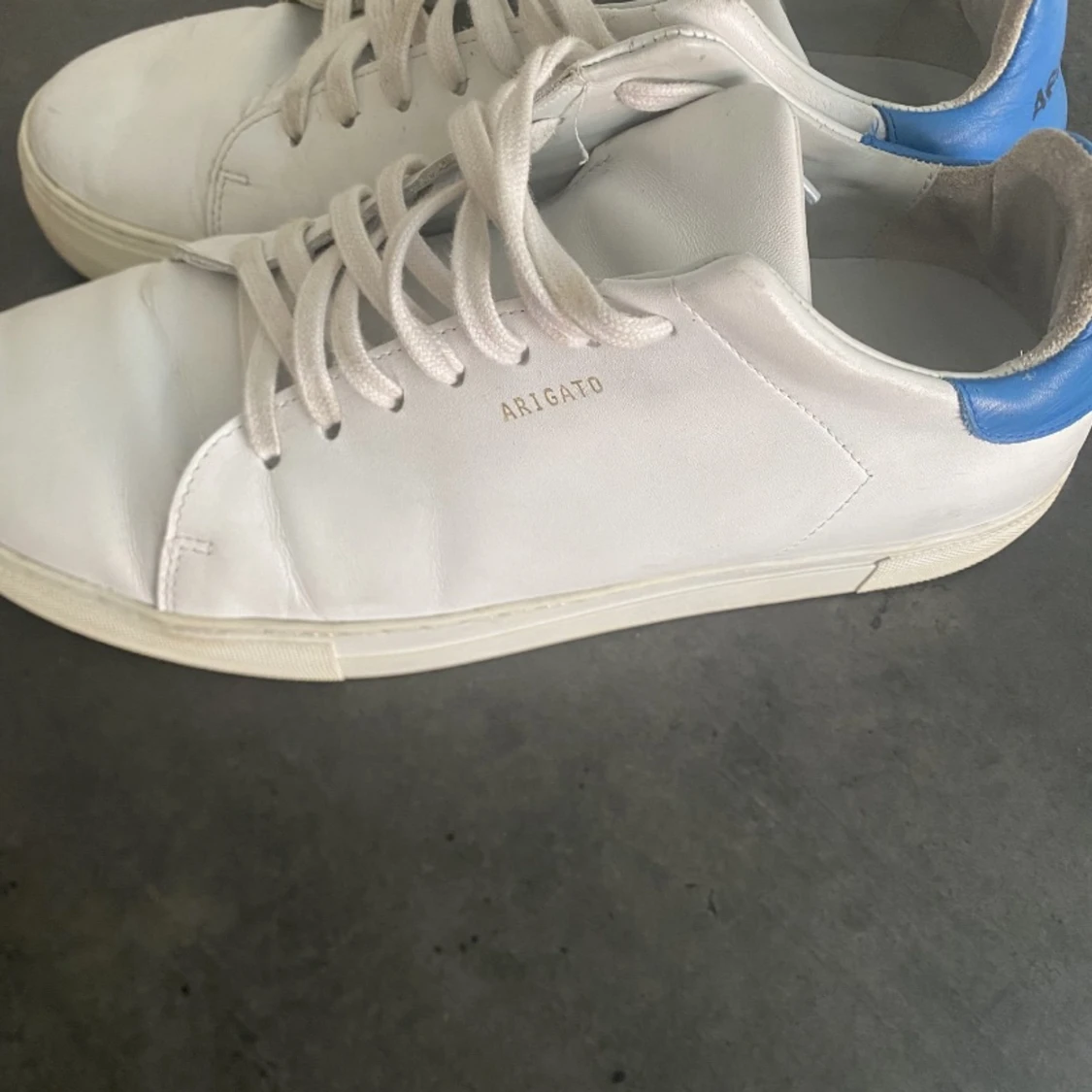 Axel Arigato skor