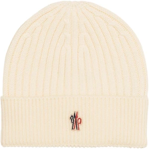 Moncler mössa  - Säljer min moncler grenoble mössa som jag haft i snart 2 år. Den är i superfint skick och är nytvättad inför försäljningen! Tags ska finnas kvar om det är utav intresse!