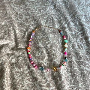 Halsband - Halsband från bik bok som jag aldrog användt