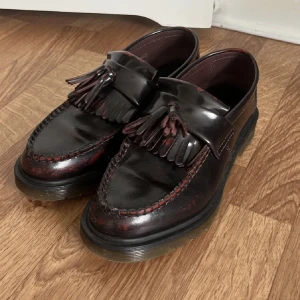 Dr martens adrian - Gratis frakt!