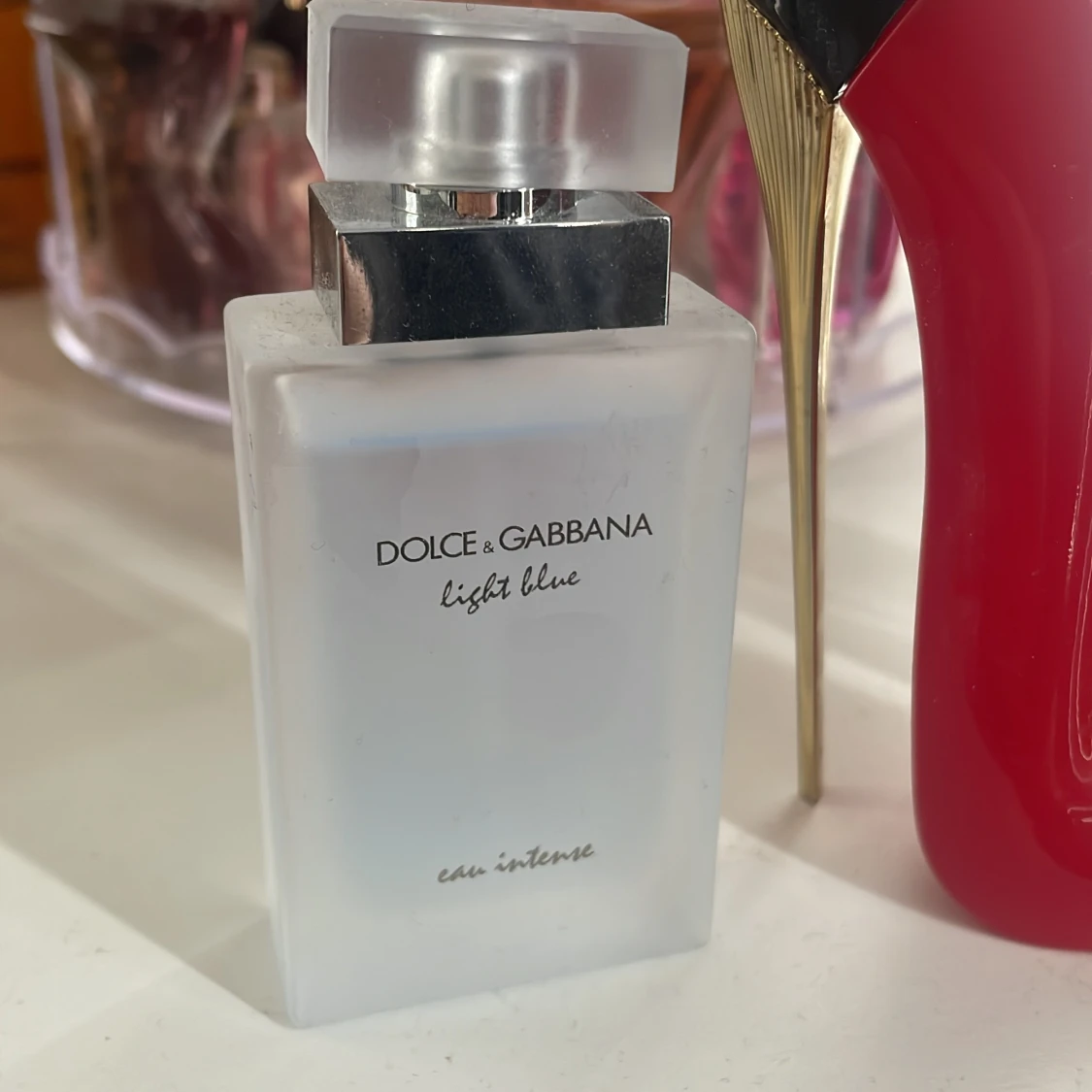 3 parfymer fulla säljs