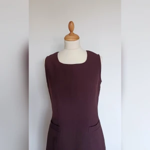 60s shift dress - Vintage brun klänning med fickor fram. Toppskick. Passar S/M, storlek 36. Skriv om du undrar något🤎