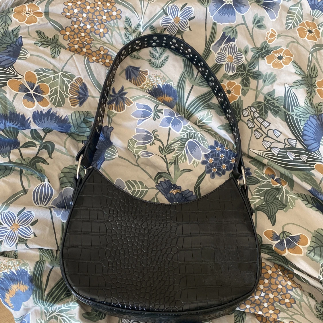 Svart väska från Nelly  - 91