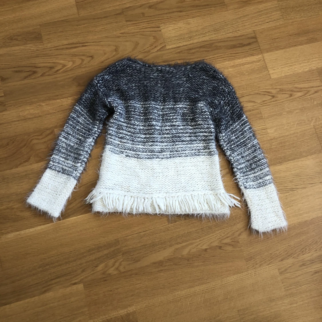 Stickad tröja  - 91