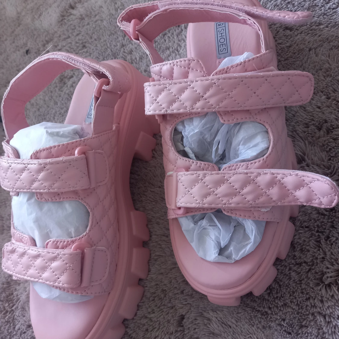 Sandaler Nelly, st 39 Frakt ingår - 91