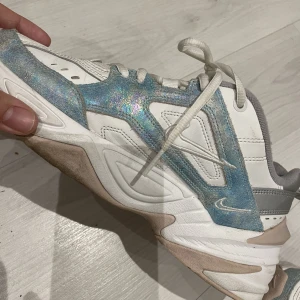 Nike - Säljer Nike m2k techno, går ej att få tag på längre. Sparsamt använda