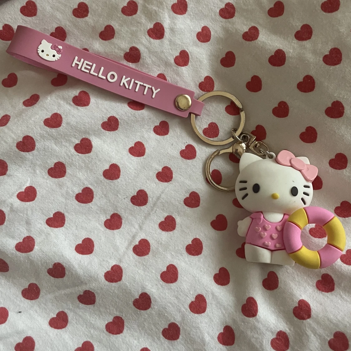 Hello kitty nyckelknippa 