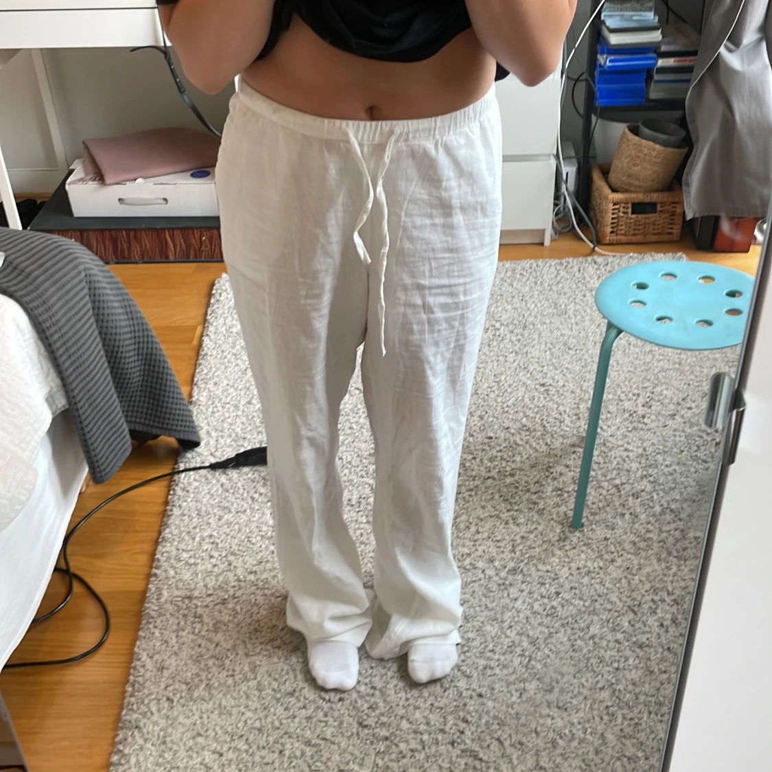 Vita linnebyxor från BikBok