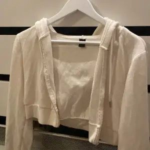 Croppad zip hoodie i vitt, från shein