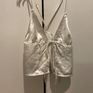 Silke topp - Aldrig använt så i helt ny skick!💓