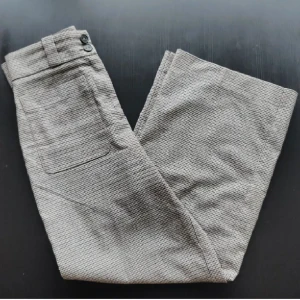 Vida byxor från Mango - Supersnygga vida byxor från Mango