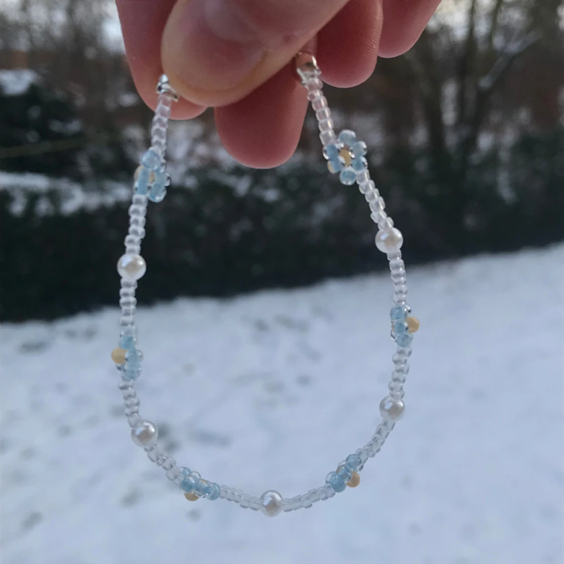 Pärlarmband med blommor  - 91