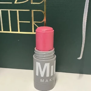 Milk blush & bronzer - aldrig änvänd 