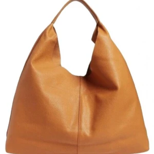 Kurt Geiger  - Oanvänd vintage Kurt geiger väska. Perfekt för skola och rymlighet! 