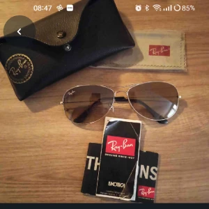 Ray Ban  - Helt nya Ray Ban solglasögon