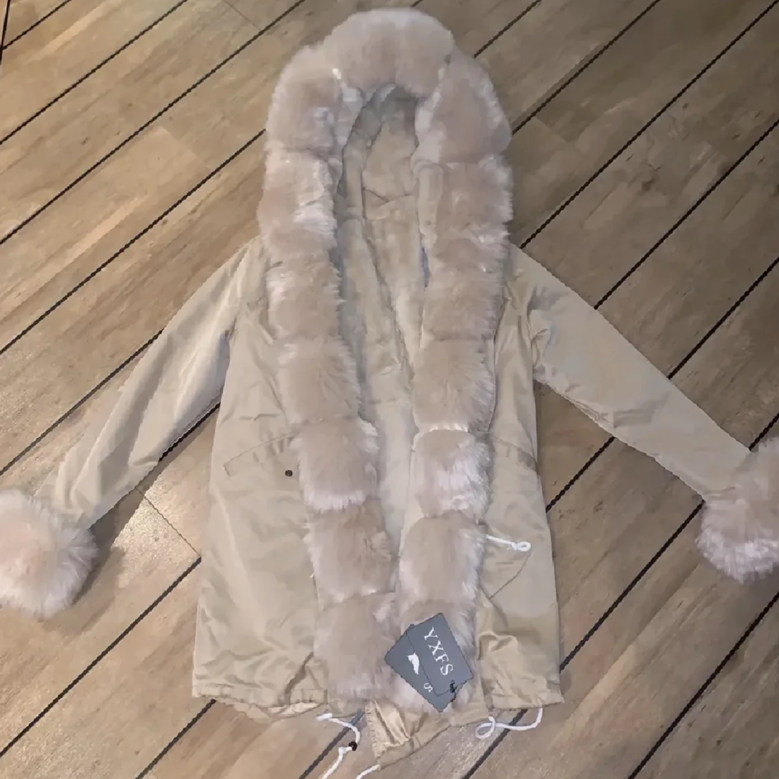 Beige vinter päls jacka - 90