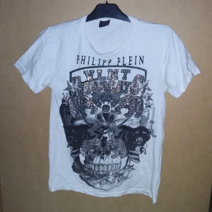 Herr tshirt plilipp plein - Lätt använd, perfekt skick storlek m