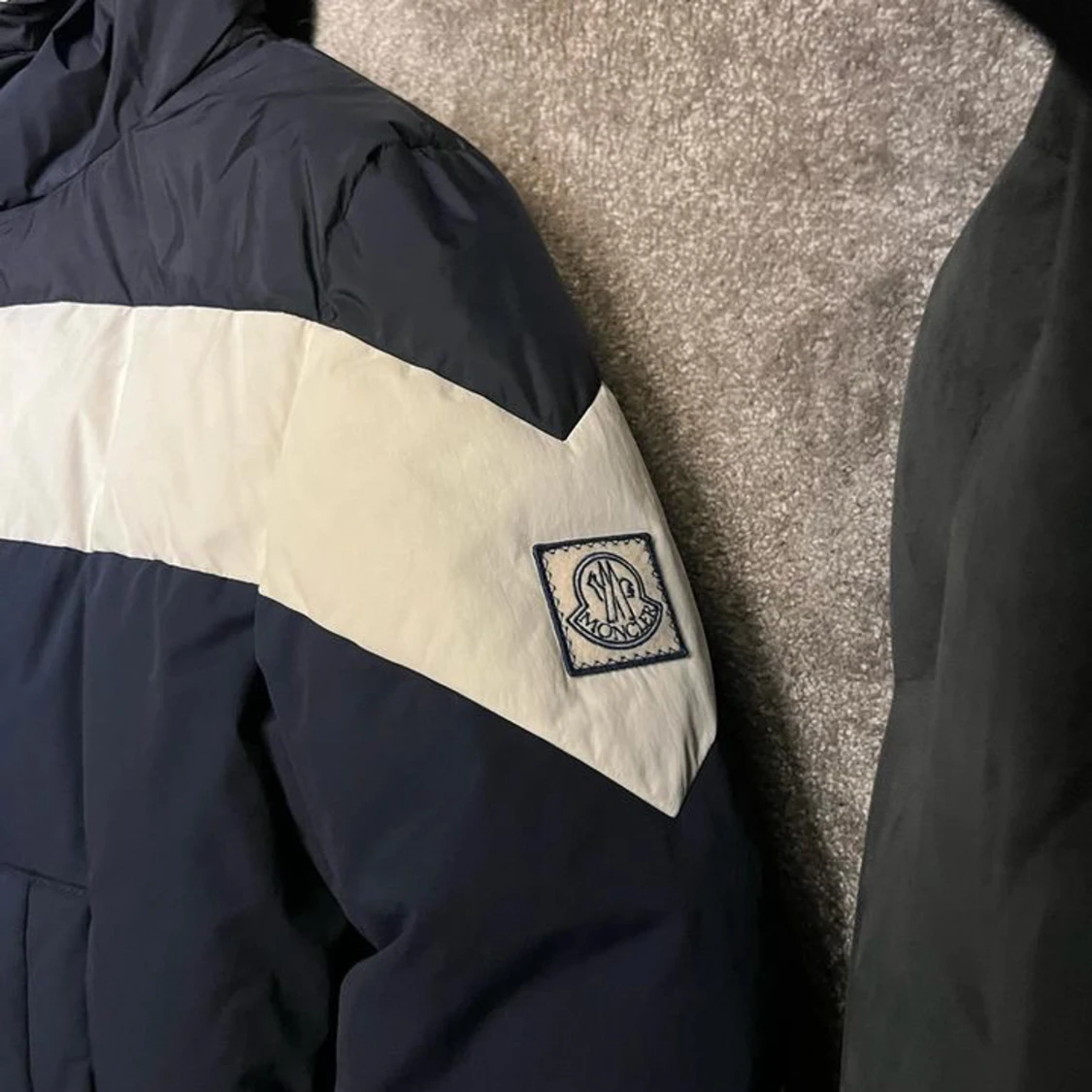 Moncler  - 90