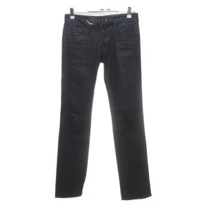Lågmidjade jeans - Lågmidjade svarta jeans från g-star