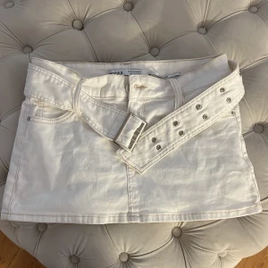 Mini kjol - Kjol från bershka! Frakt tillkommer 