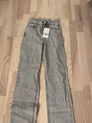JEANS - Helt sprillans jeans