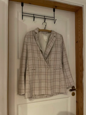 Beige rutig kapp - Superfin kappa, oversized