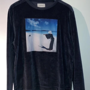 Limitato sweatshirt  - Storlek L Orginal kartong finns kvar Skick 7/10