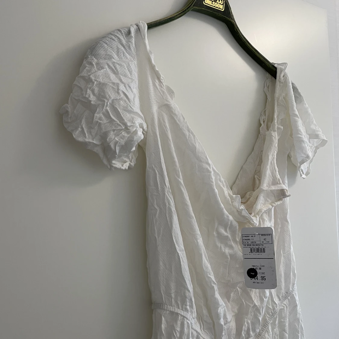 Vit klänning storlek 42 - 90