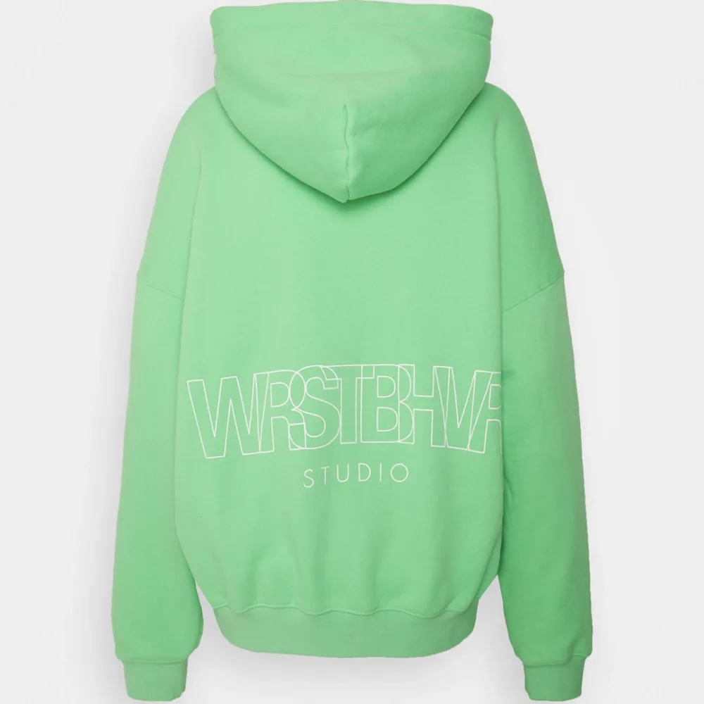 Worst behaviour neon grön oversized hoodie bra skick Använd bara några gånger säljer eftersom jag använder aldrig den. Skriv för Fler Bilder.. Hoodies.
