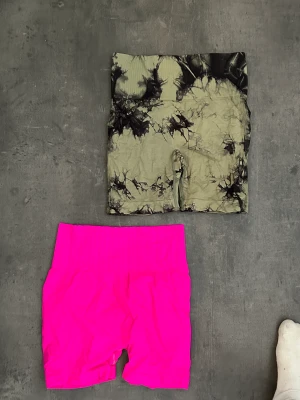 Träningskläder  - Shein shorts me schrunch använda en gång super fina men har FÖR mycket kläder🥲🙏🏼
