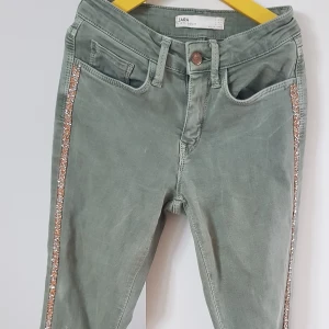 Jeans - Jeans med glitter. Zara.